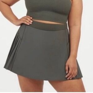 SPANX Get Moving Pleated Skort Dark Palm Green Athletic Golf Skirt Size M